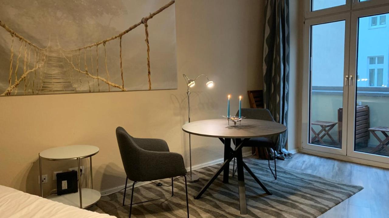 Appartement Upmarket Studio With Balcony In Friedrichshain Berlijn
